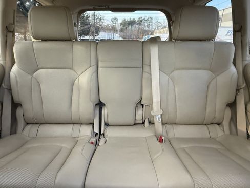 Used 2020 Lexus LX 570 4WD w/ Luxury Package image 43