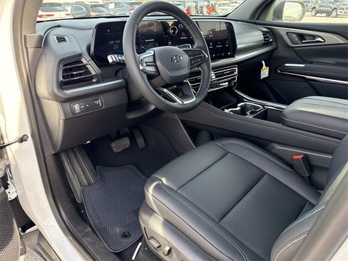 New 2026 Chevrolet Traverse LT w/ Midnight/Sport Edition image 9