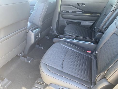 New 2025 Nissan Pathfinder Rock Creek image 18
