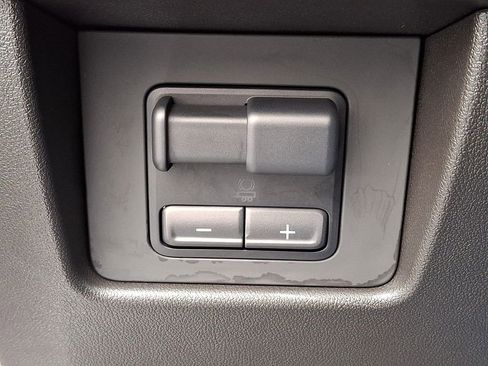 Used 2025 Chevrolet Colorado Z71 image 27