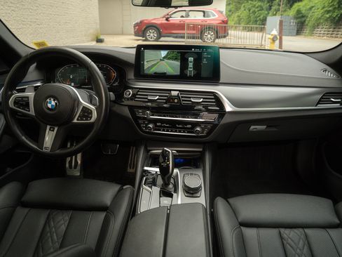 Used 2023 BMW 540i xDrive w/ M Sport Package AWD/4WD image 19