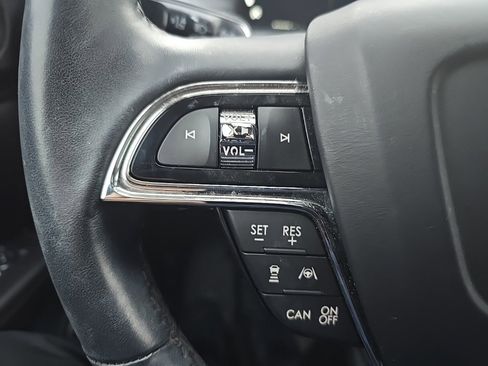 Used 2022 Lincoln Nautilus Reserve w/ Equipment Group 201A image 12