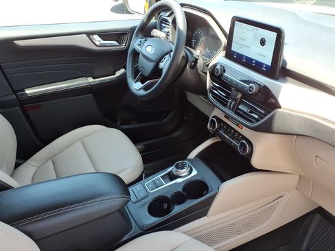 Certified 2022 Ford Escape SEL FWD image 10