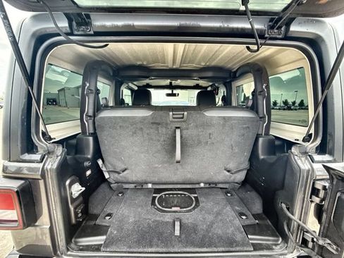 Used 2021 Jeep Wrangler Rubicon AWD/4WD image 23