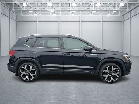 Used 2023 Volkswagen Taos SEL image 7