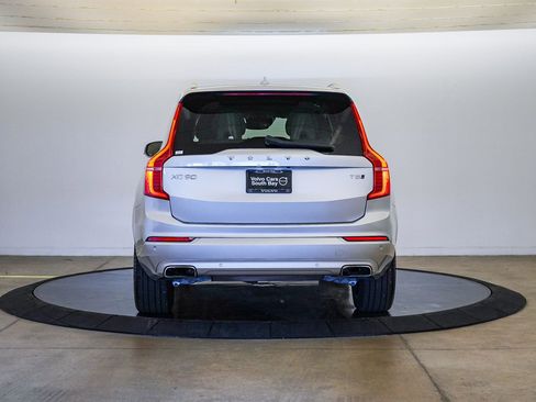 Used 2020 Volvo XC90 T5 Momentum w/ Protection Package Premier AWD/4WD image 3