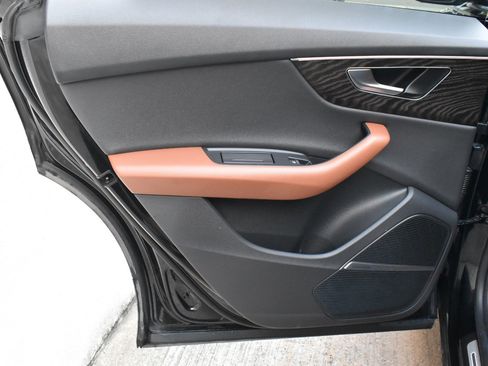 Used 2021 Audi Q8 Premium Plus image 22