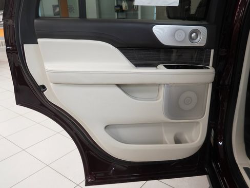 Used 2018 Lincoln Navigator Black Label image 27