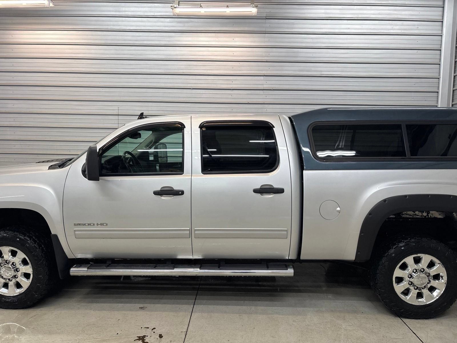 Used 2014 GMC Sierra 2500 SLE w/ SLE Preferred Package AWD/4WD image 9