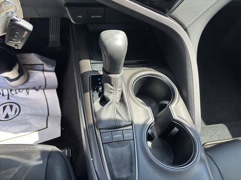Used 2023 Toyota Camry SE FWD image 10