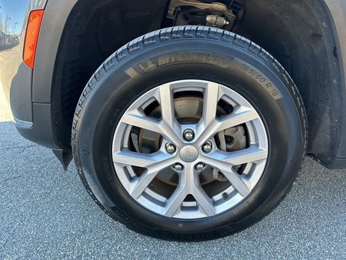 Used 2022 Jeep Grand Cherokee L Limited image 31