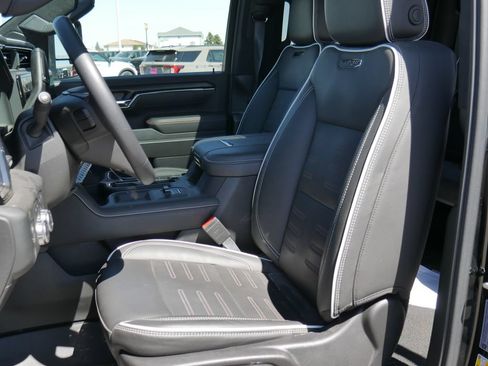 Used 2024 GMC Sierra 2500 AT4X AWD/4WD image 38