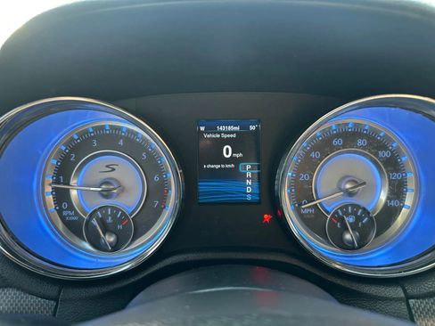 Used 2013 Chrysler 300 S w/ Luxury Group image 11