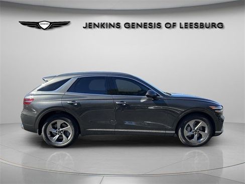 Used 2026 Genesis GV70 2.5T Select image 4