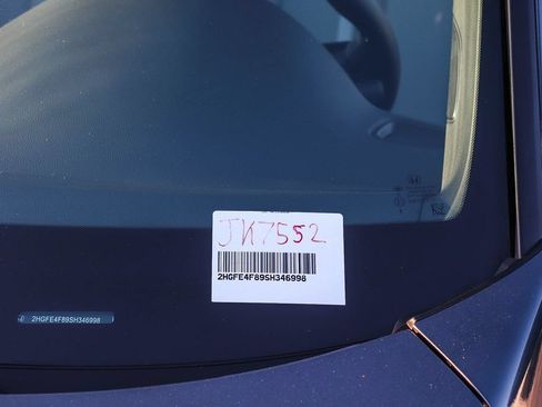 Used 2025 Honda Civic Sport image 31