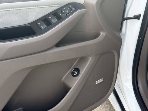 Certified 2021 Chevrolet Traverse Premier FWD image 10