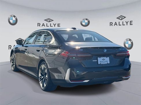 Certified 2025 BMW i5 xDrive40 w/ Premium Package image 6