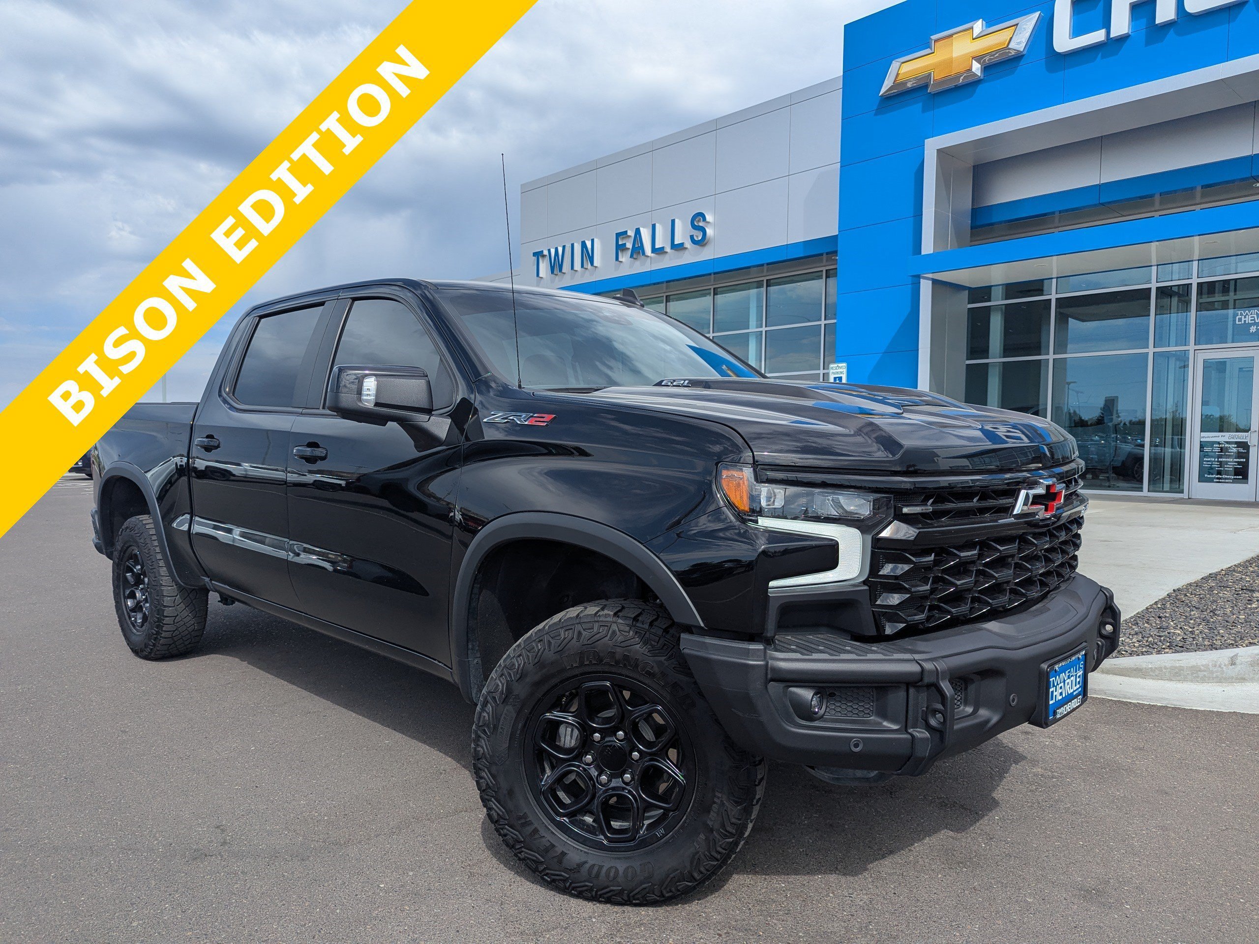 Used 2024 Chevrolet Silverado 1500 ZR2 w/ ZR2 Bison Edition AWD/4WD image 1
