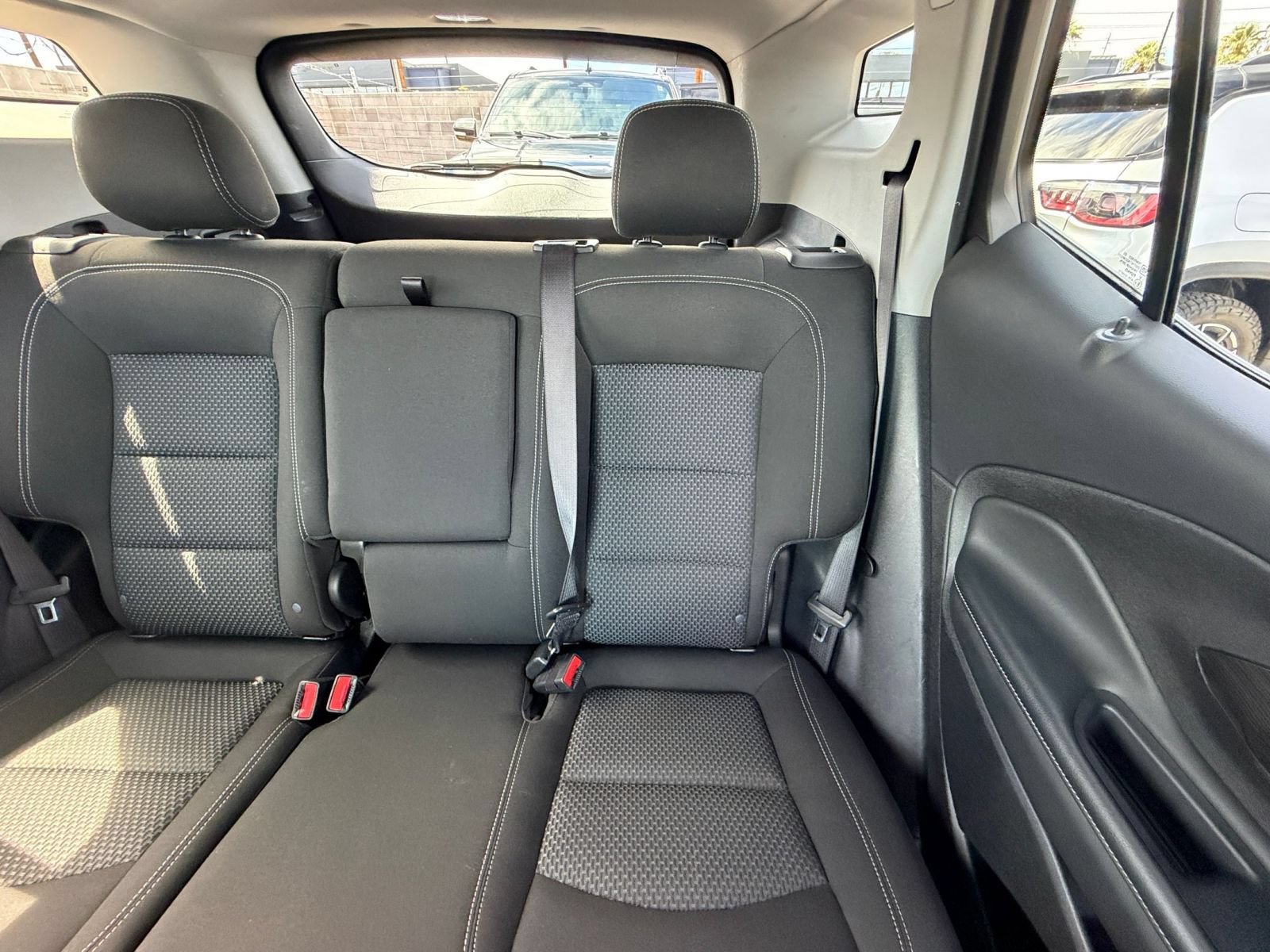 Used 2024 GMC Terrain SLE FWD image 34