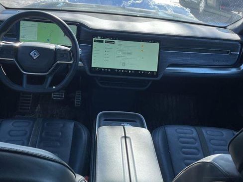 Used 2022 Rivian R1T Adventure image 9