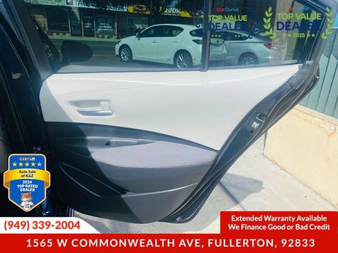 Used 2020 Toyota Corolla LE w/ Carpet Mat Package (TMS) image 25