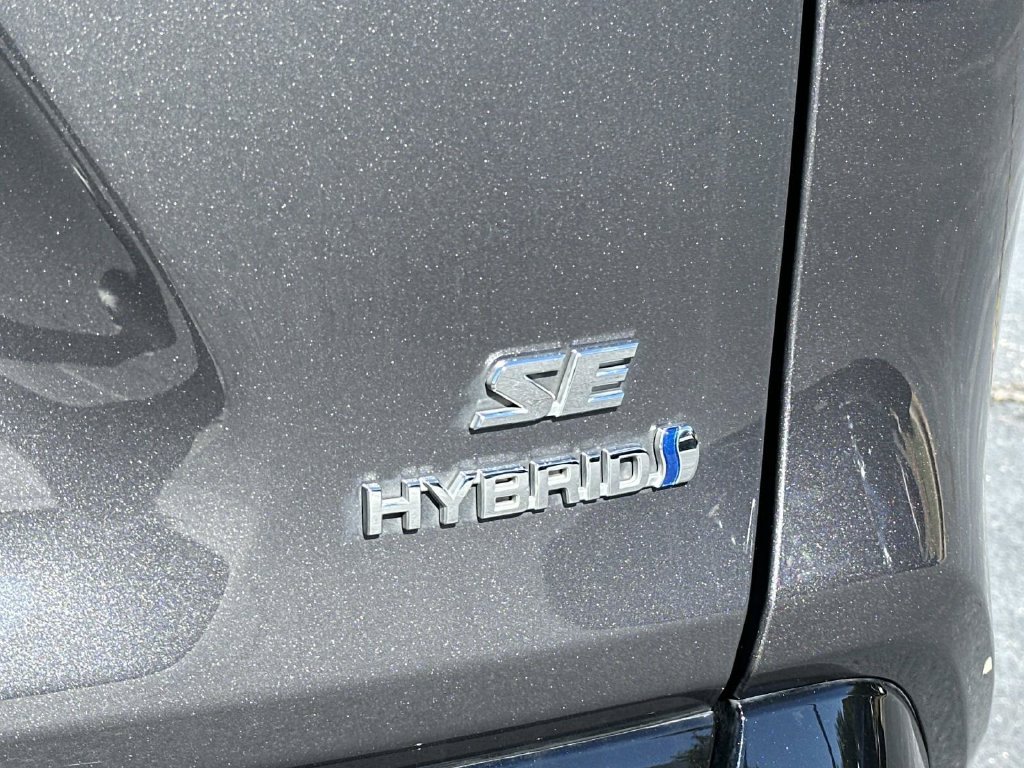 Used 2024 Toyota RAV4 SE AWD/4WD image 10