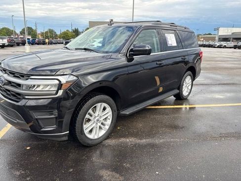 Used 2024 Ford Expedition XLT AWD/4WD image 17