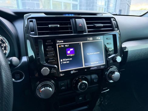 Used 2021 Toyota 4Runner TRD Off-Road image 36