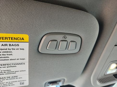 Used 2023 Ford Explorer Limited image 20