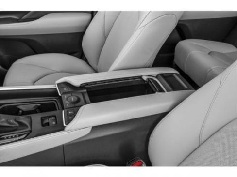 Used 2024 Toyota Grand Highlander AWD image 14
