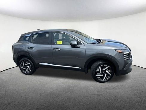 Used 2025 Nissan Kicks SV w/ Charging Package image 15