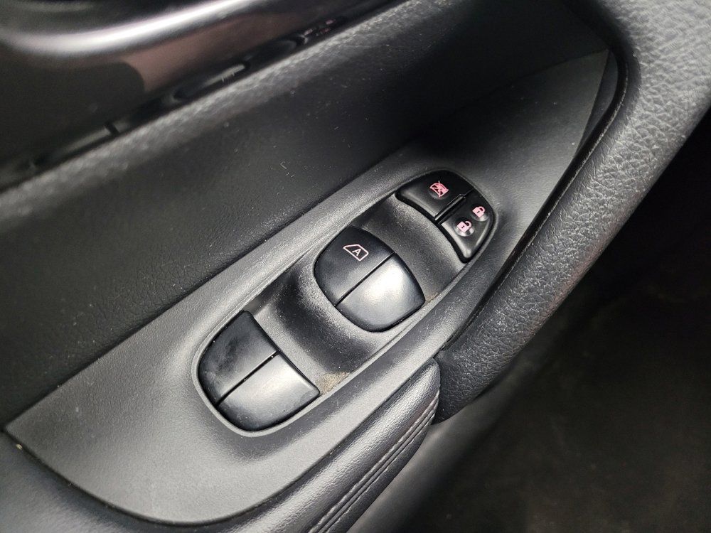 Used 2017 Nissan Rogue S AWD/4WD image 27