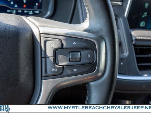 Used 2023 Chevrolet Suburban LT image 25