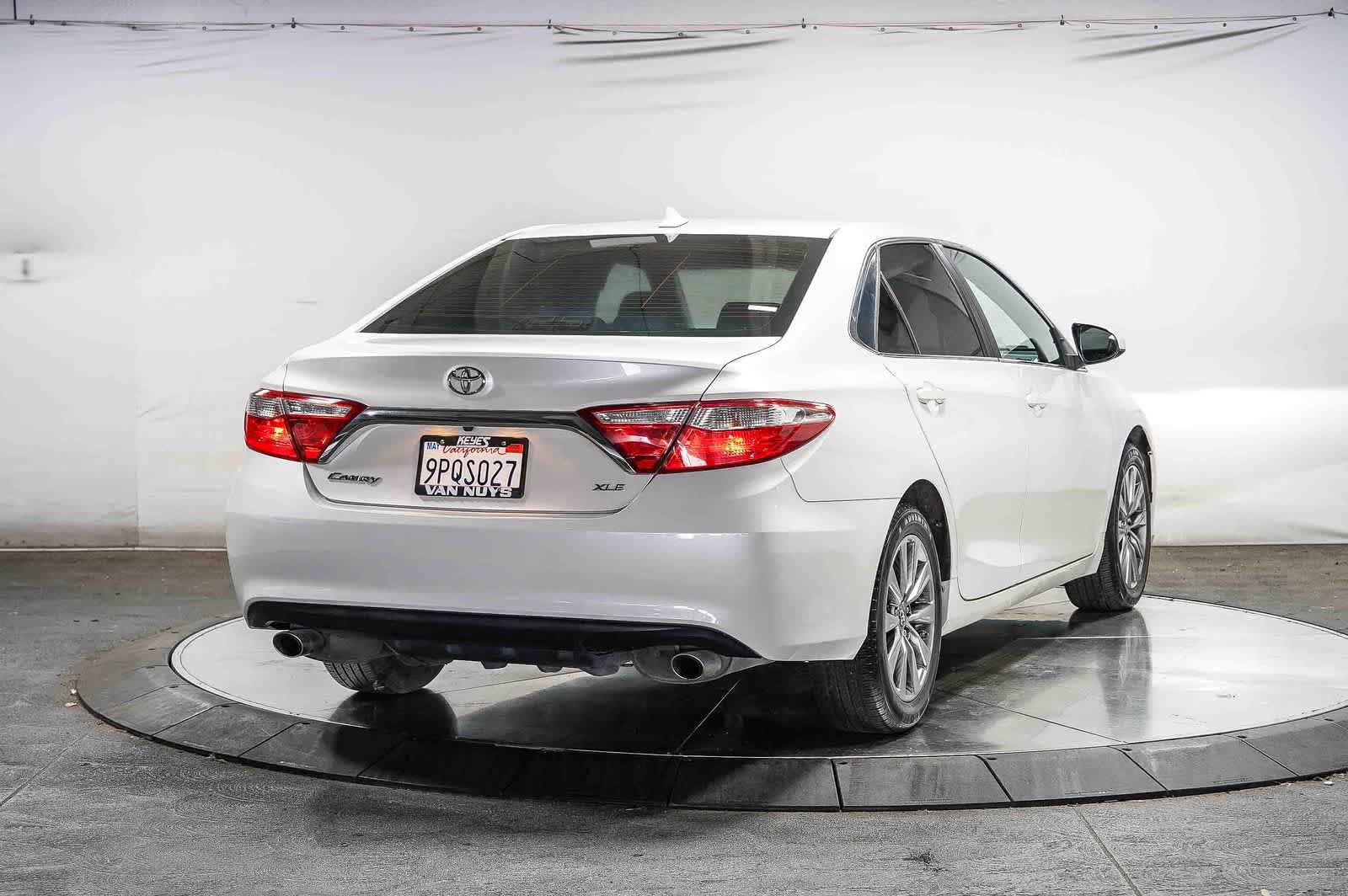Certified 2016 Toyota Camry XLE w/ Advanced Technology Package FWD image 5