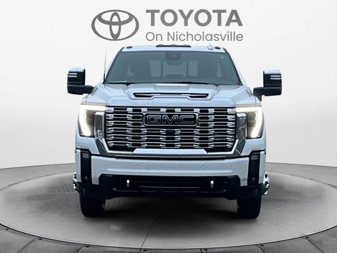 Used 2024 GMC Sierra 3500 Denali Ultimate image 10