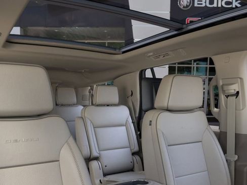 New 2026 GMC Yukon Denali w/ Denali Reserve Package image 24