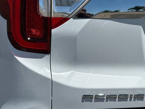 Certified 2020 GMC Acadia SLT AWD/4WD image 29