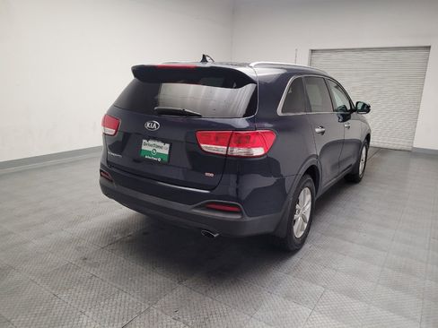 Used 2018 Kia Sorento FWD image 9