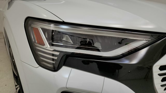 Used 2024 Audi Q8 e-tron Prestige w/ Prestige Package AWD/4WD image 22