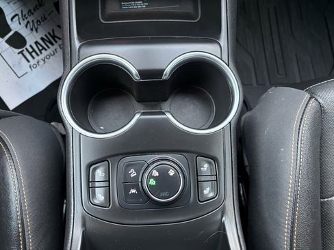 Used 2020 GMC Terrain SLT w/ Preferred Package image 13