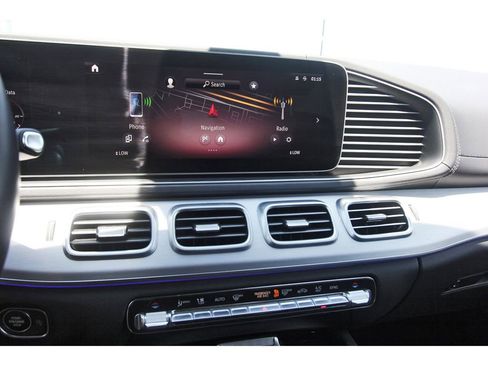 Used 2025 Mercedes-Benz GLS 450 4MATIC image 22