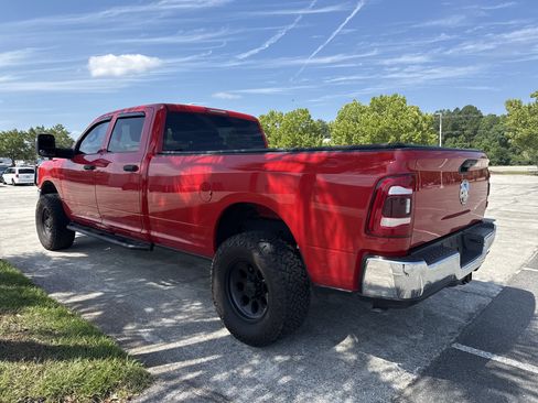 Used 2024 RAM 2500 Tradesman w/ Chrome Appearance Group RWD image 14