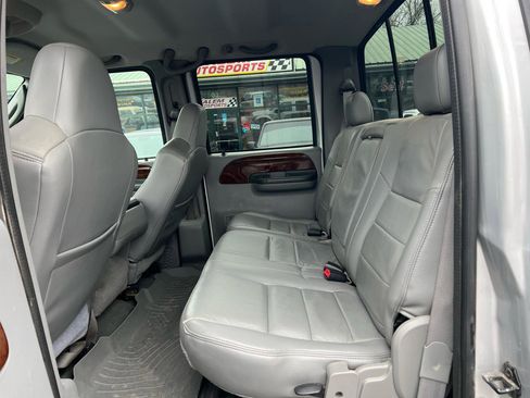 Used 2004 Ford F350 Lariat image 10