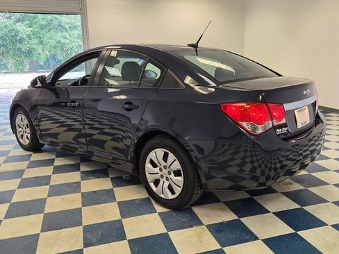 Used 2014 Chevrolet Cruze LS FWD image 9