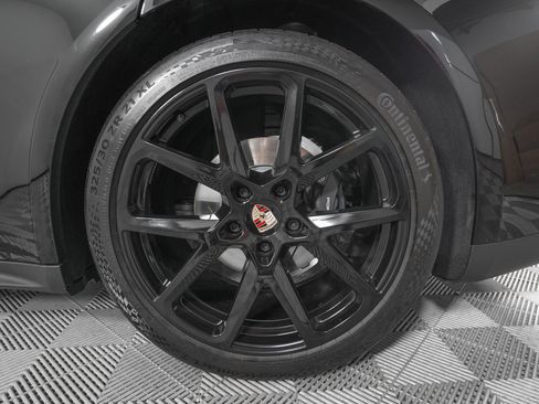 Used 2026 Porsche Panamera image 31