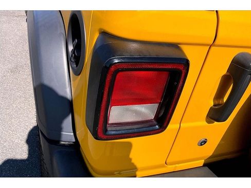 Used 2018 Jeep Wrangler Unlimited Sport S AWD/4WD image 30