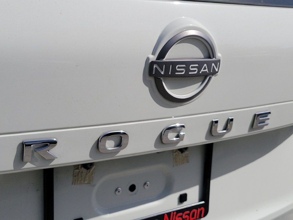 Certified 2023 Nissan Rogue S FWD image 12