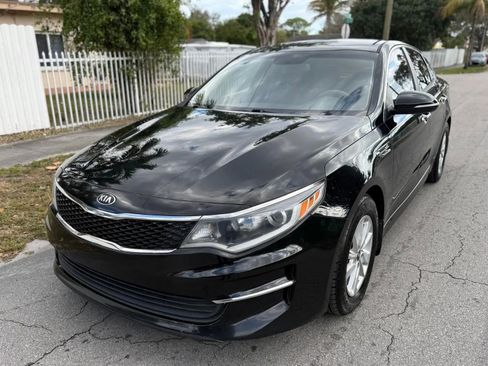 Used 2018 Kia Optima LX w/ Convenience Package image 4