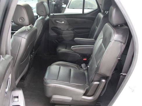 Used 2019 Chevrolet Traverse Premier w/ Redline Edition AWD/4WD image 16
