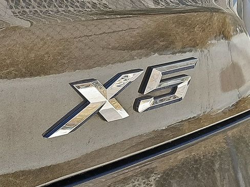 Used 2022 BMW X5 xDrive40i w/ Premium Package AWD/4WD image 5